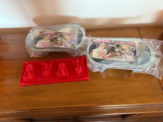 LOT Cake Pan Pans and Plastic Mold ALL FOR