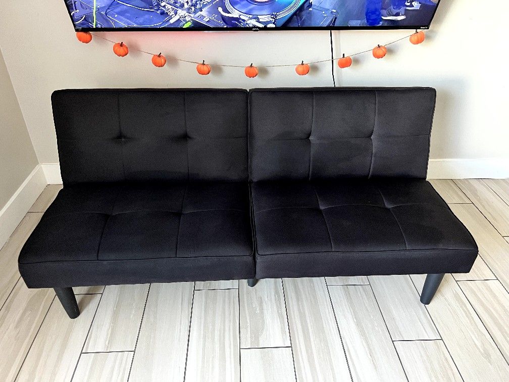 Black Futon