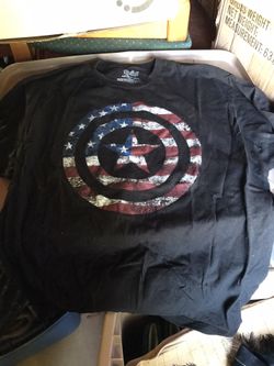 Extra large avengers T-shirt