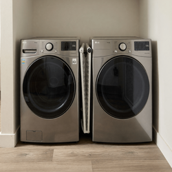 2024 La ThinQ Washer Dryer Set – Like New, Front Load, Electric - Birmingham, AL