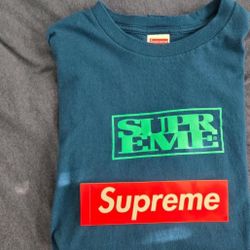 Supreme shirt 
