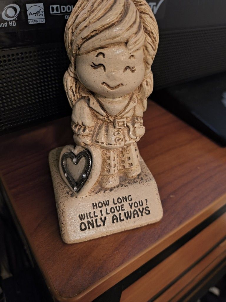 Porcelain Vintage Antique Lovers Statue