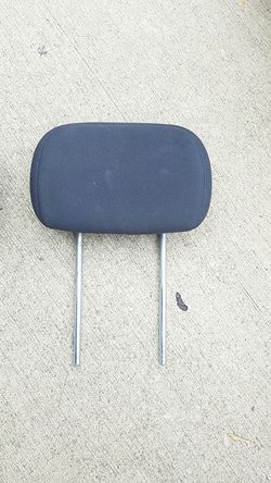 2010 Dodge Grand Caravan 2nd row headrest