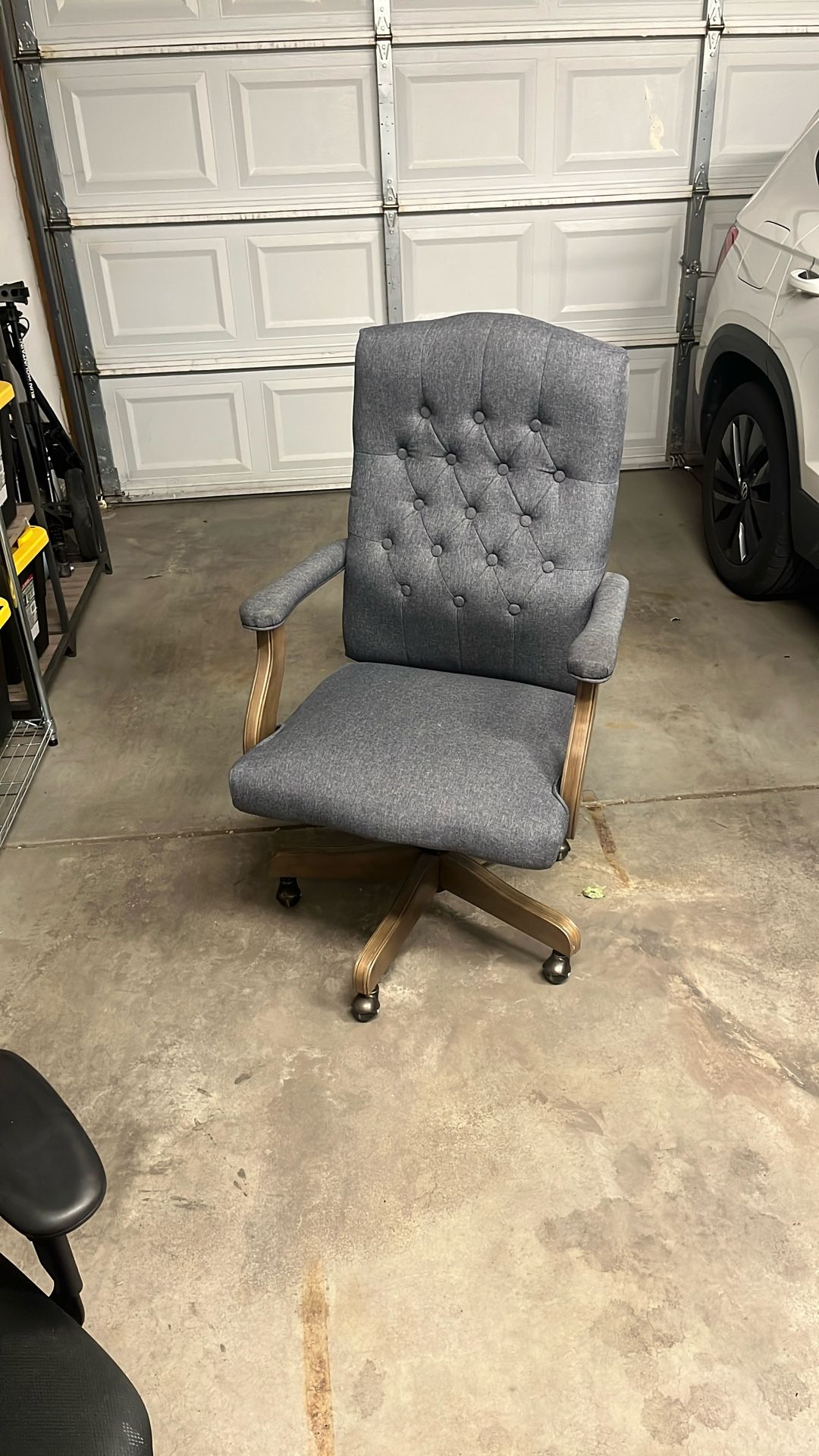 Desk chair