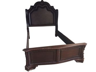 Nice Queen Bed! Delivery Available!