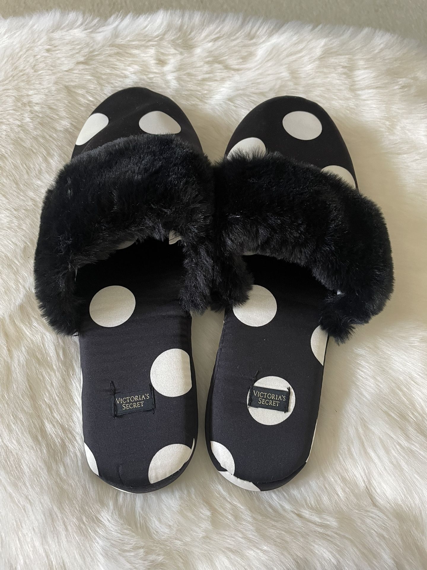 Victoria's Secret Women's Slippers Black Polka Dot Size L - 9/10