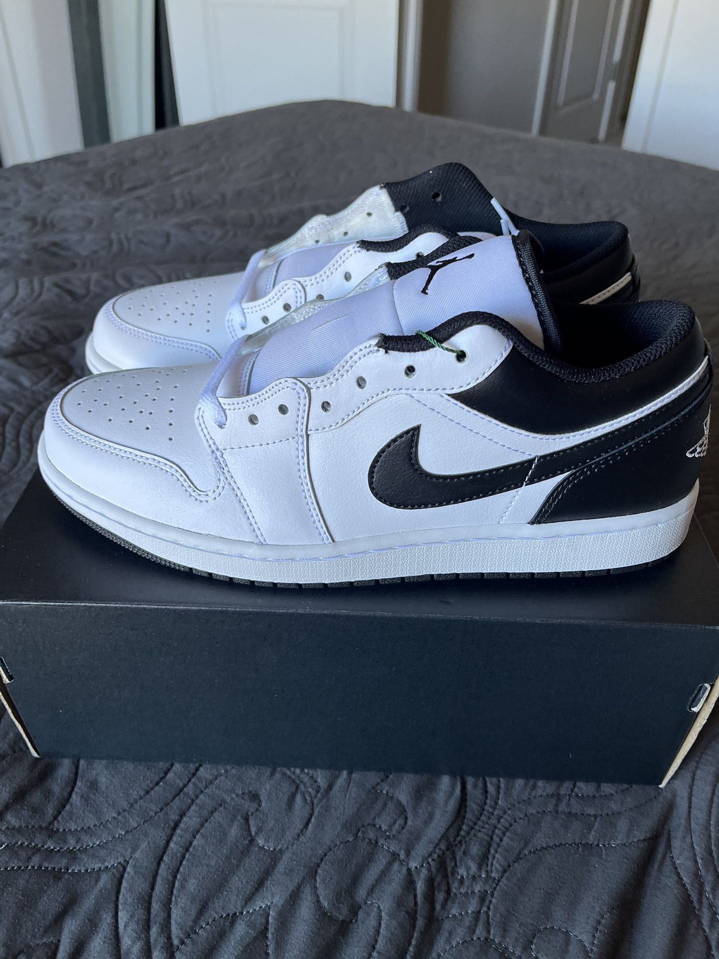 Brand New Air Jordan 1 Low White/Black-White..Size 10 Men’s!