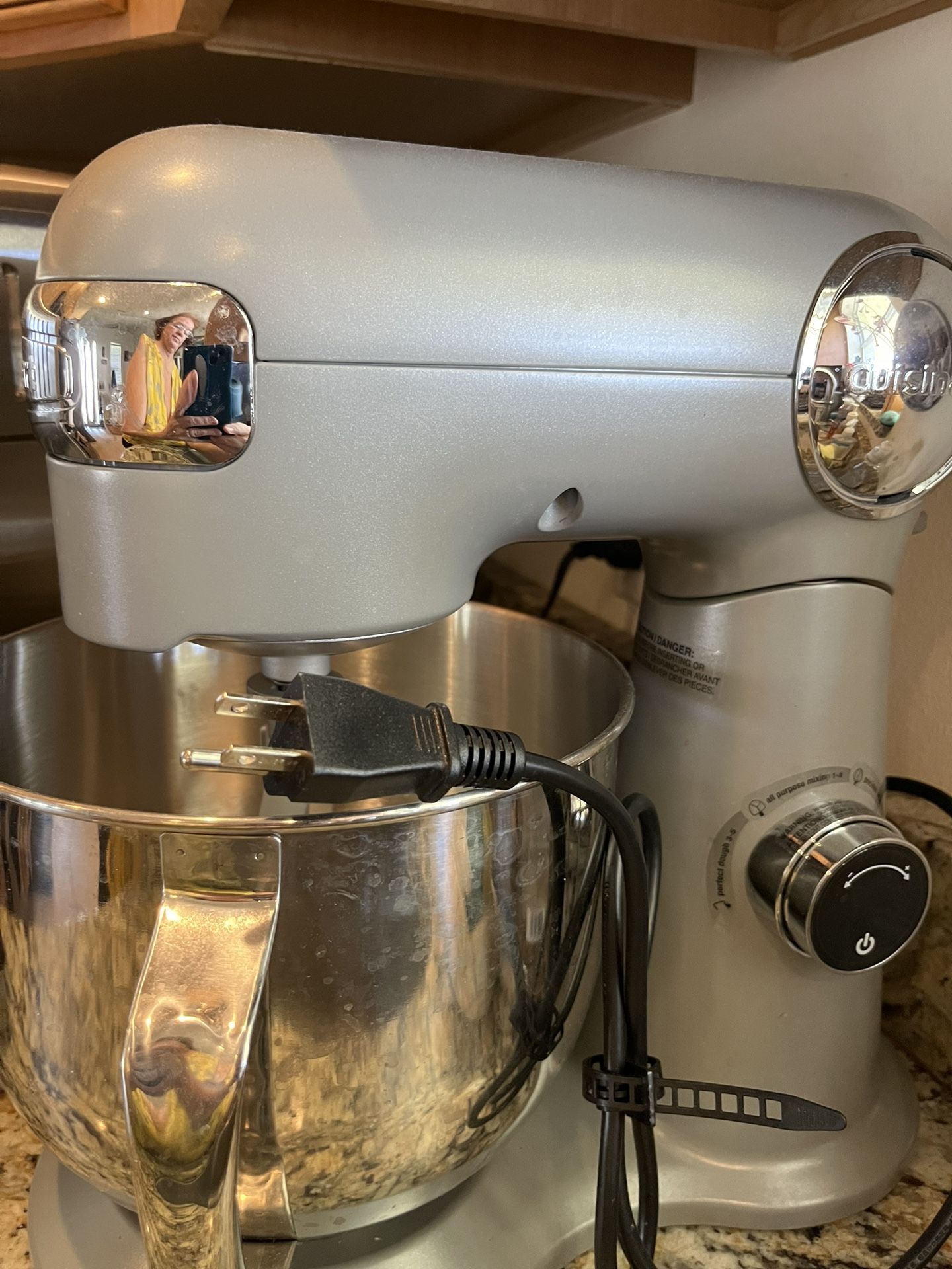 Cuisnart Mixer With Accessories
