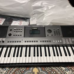 Yamaha PSR-I500 61-Key Portable Keyboard