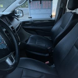 2014 Chrysler Town & Country