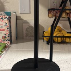 Paper towel holder