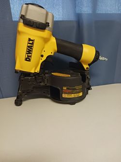 DeWalt pneumatic 15° coil siding and fencing nailer
