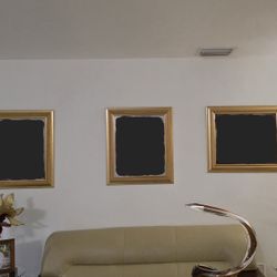 WALL PICTURE FRAMES-GOLD