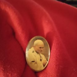 Pope Pin
