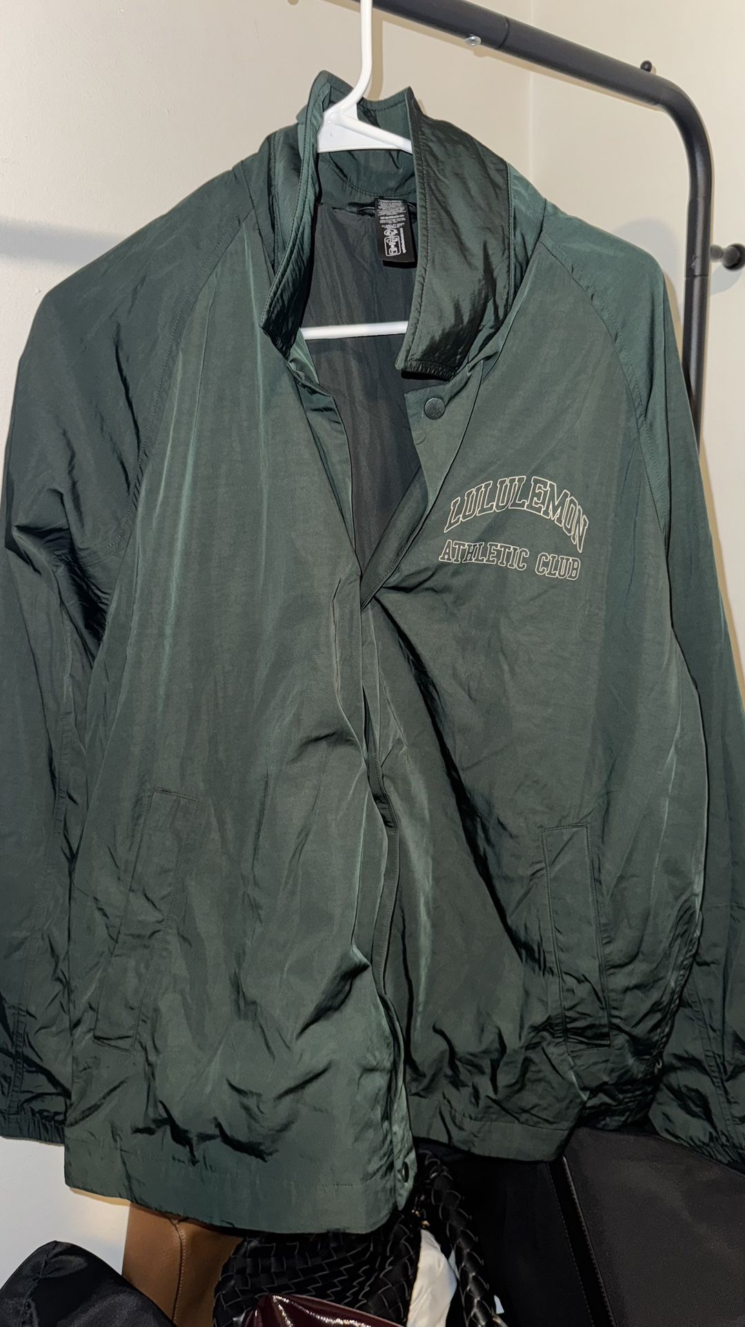 Men’s Lululemon Windbreaker 