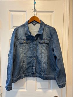 Buffalo David Bitton Denim Jean Jacket - women’s size XL - Simi Valley