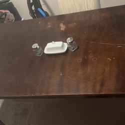 Table/ Chairs 