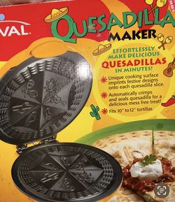 No Box. Used 1x. Quesadilla Maker