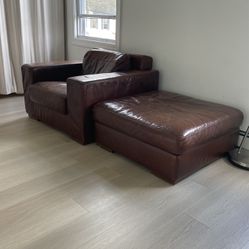 Leather Seat With Ottoman 