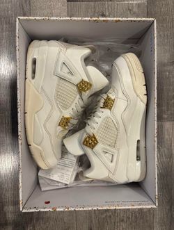 Jordan 4s Metallic Gold