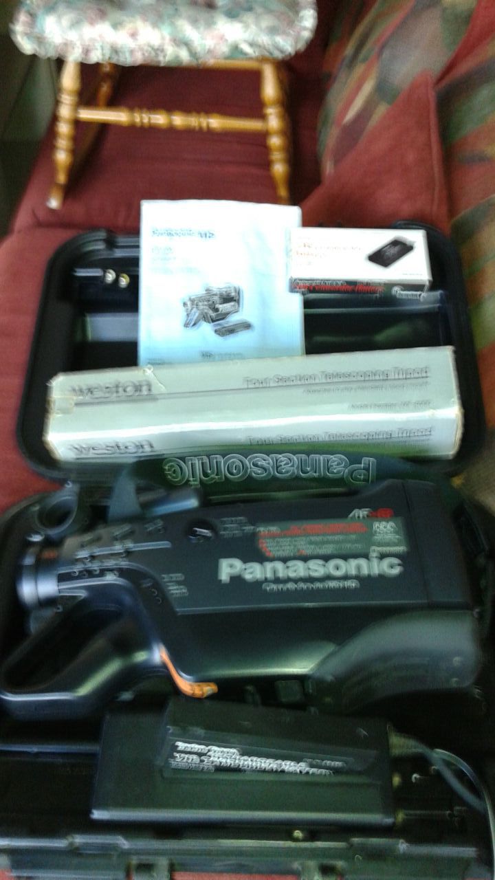 Panasonic omnimovie pv700 camcorder