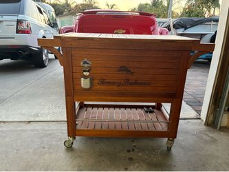 Tommy Bahama ice chest