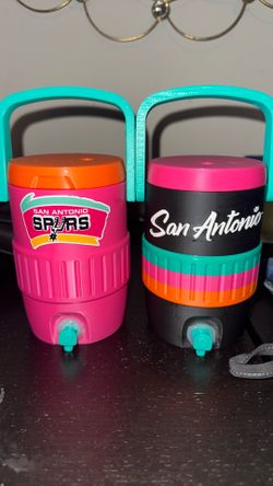 Spurs cups
