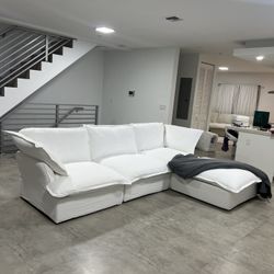 White Cloud Sectional (New In Box)