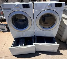 Kenmore Elite Washer and Dryer Set with Pedestals