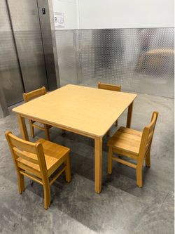 Nontoxic Montessori wooden table with chairs for kids 3 to 6 years old.