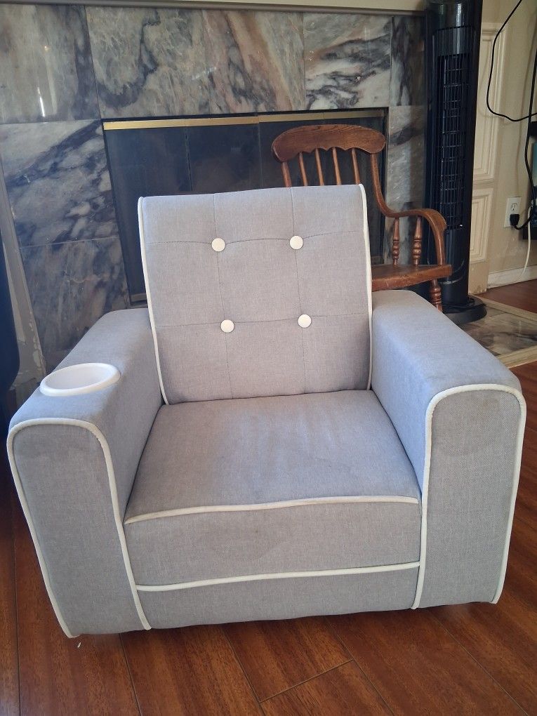 Delta Children Chelsea Kids Upholstered Chair with Cup Holder, Soft Grey