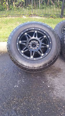 Fuels Hostage wheels and Nitto Terra Grappler tires