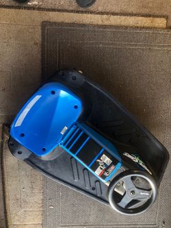 Razor Crazy Cart 12V Blue & Black – Good Condition Description: Blue and black Razor Crazy Cart 12V for sale. Works good and runs like it should. Batt