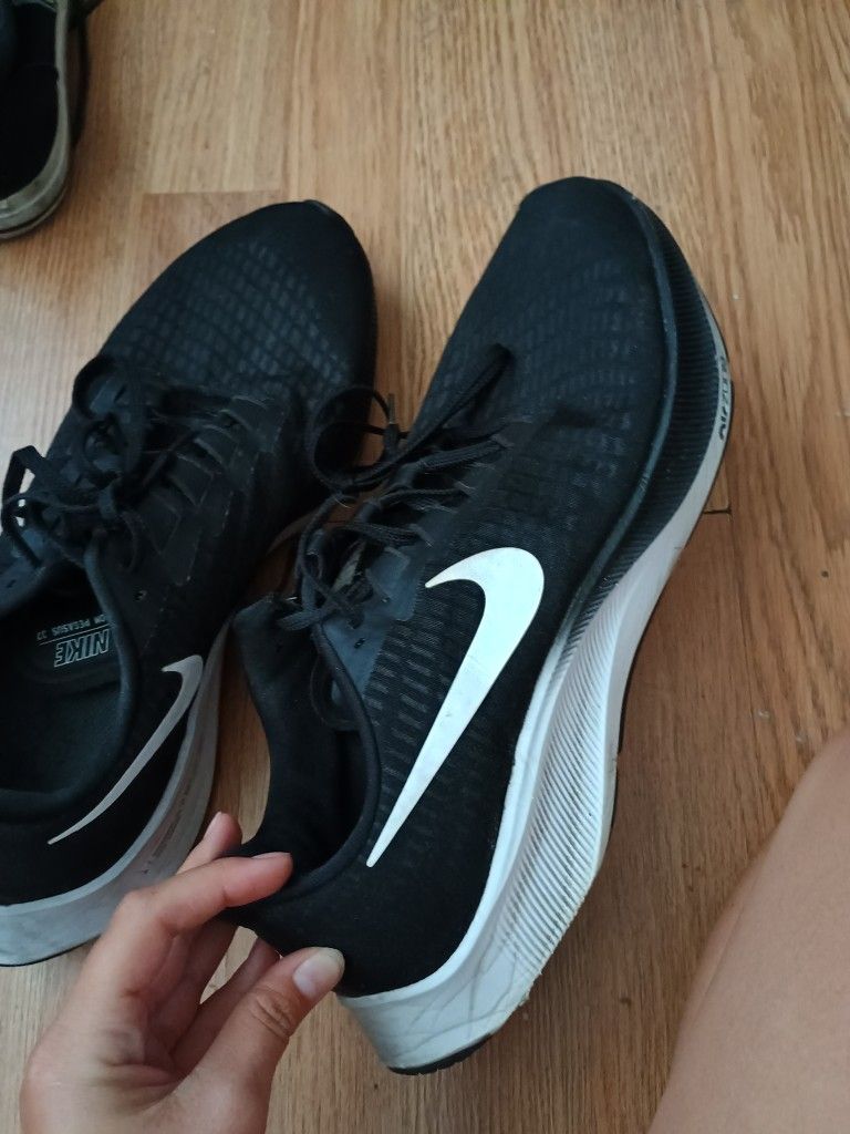 Men's Nike Shoes.