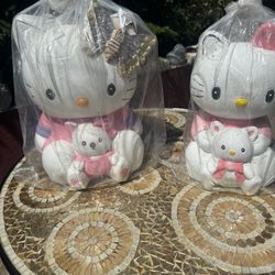 Hello Kitty Piggy Banks (look In Description)