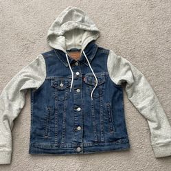 Levis Jean Jacket (size M in boys)