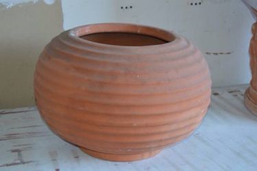 Benocci Maurizio 12" Round Italian Planter, Terra Cotta