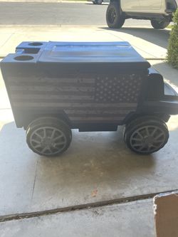 C3 Cooler motorized ice chest
