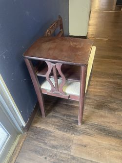 vintage telephone seat 