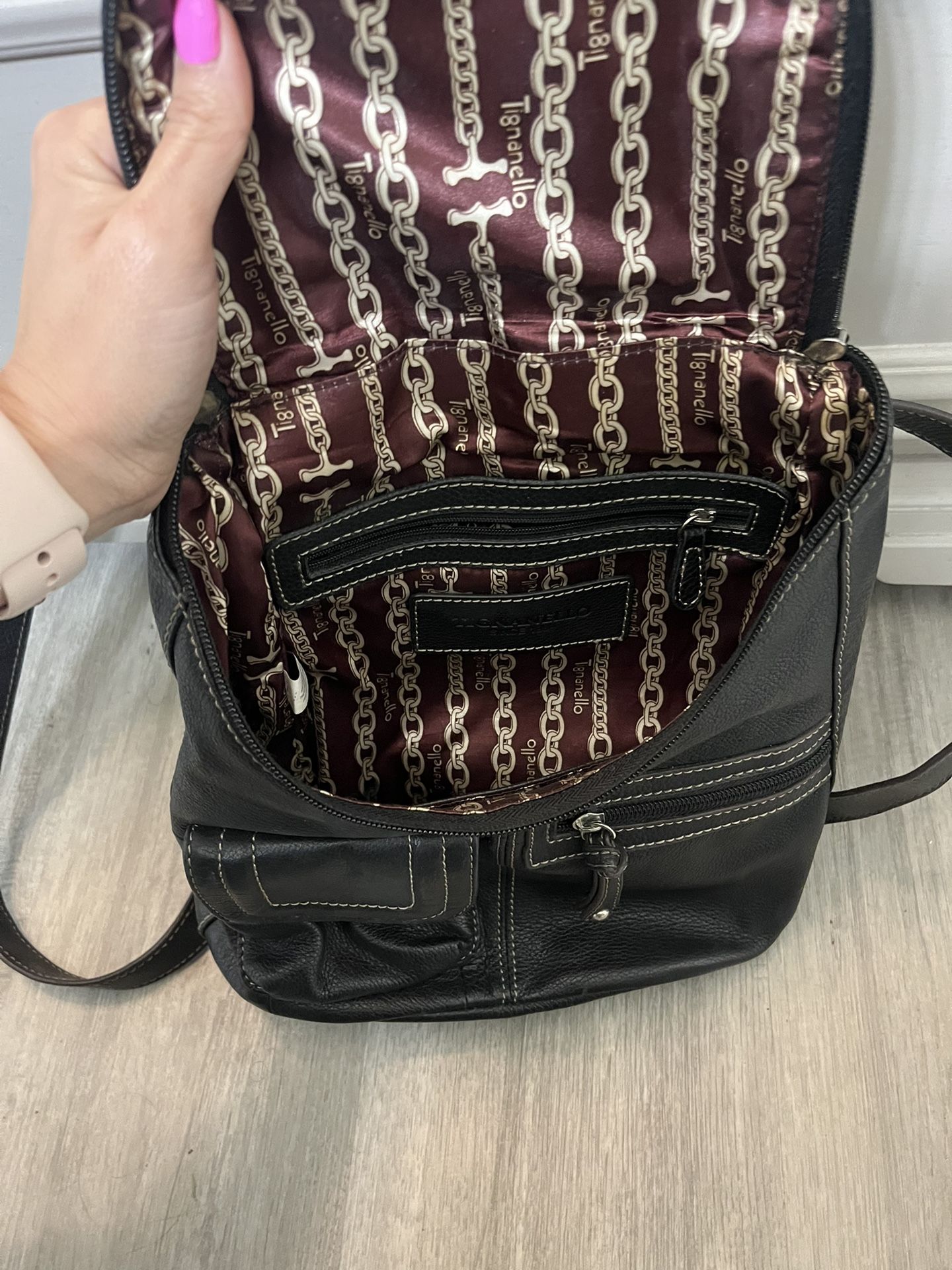 Tignanello Black Pebble Leather Backpack display picture 1