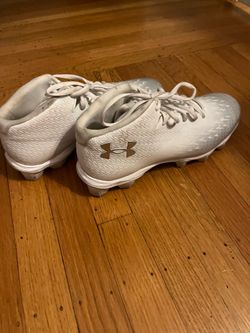 Gray Under Armor Size 9.5 Cleats