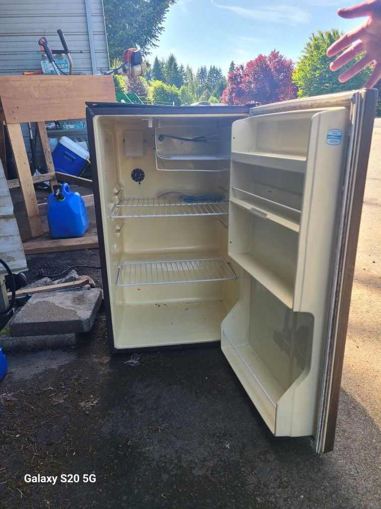 Mini Fridge