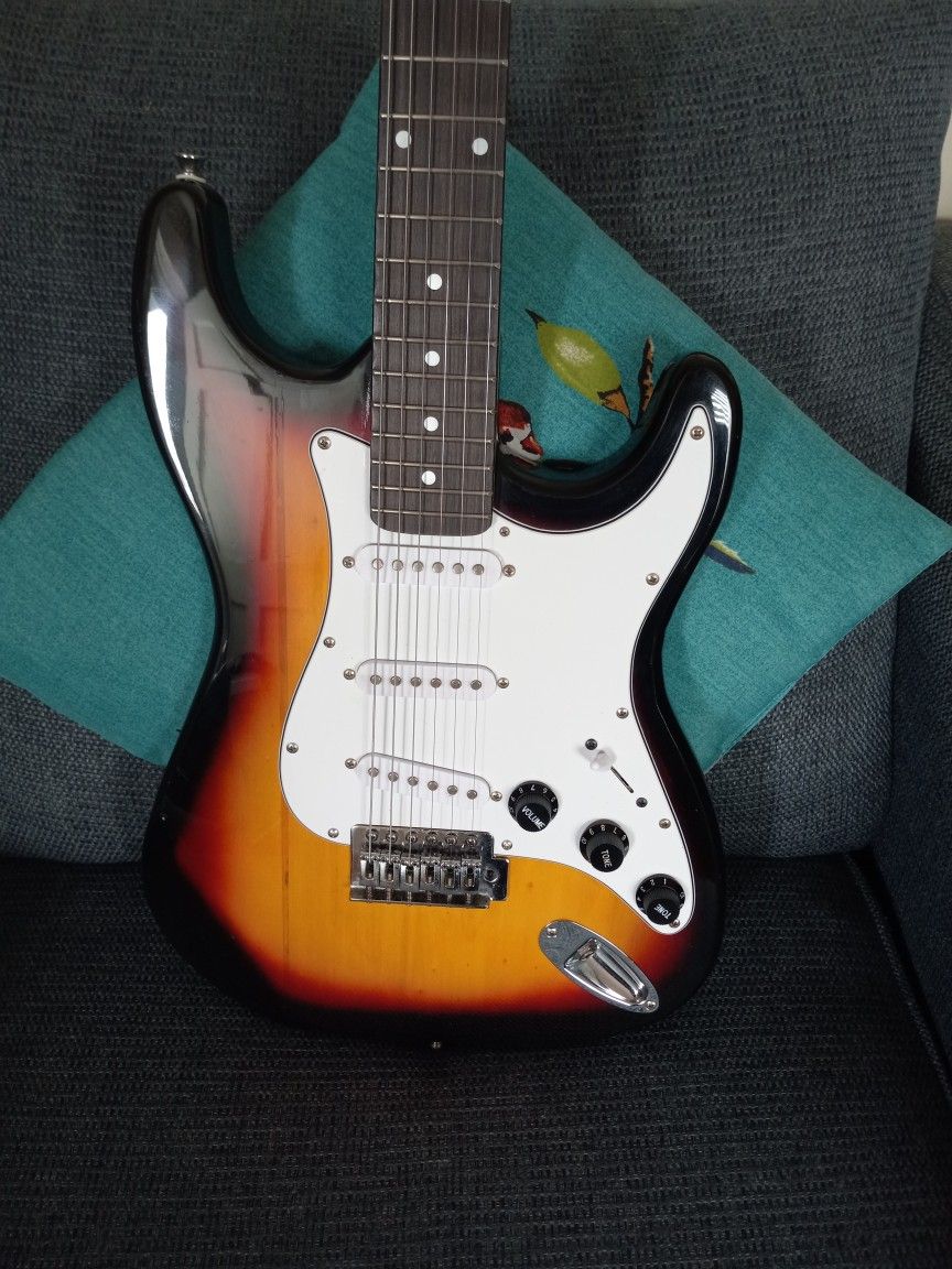 Mahar Electric Guitar Honey Sunburst Good Condition