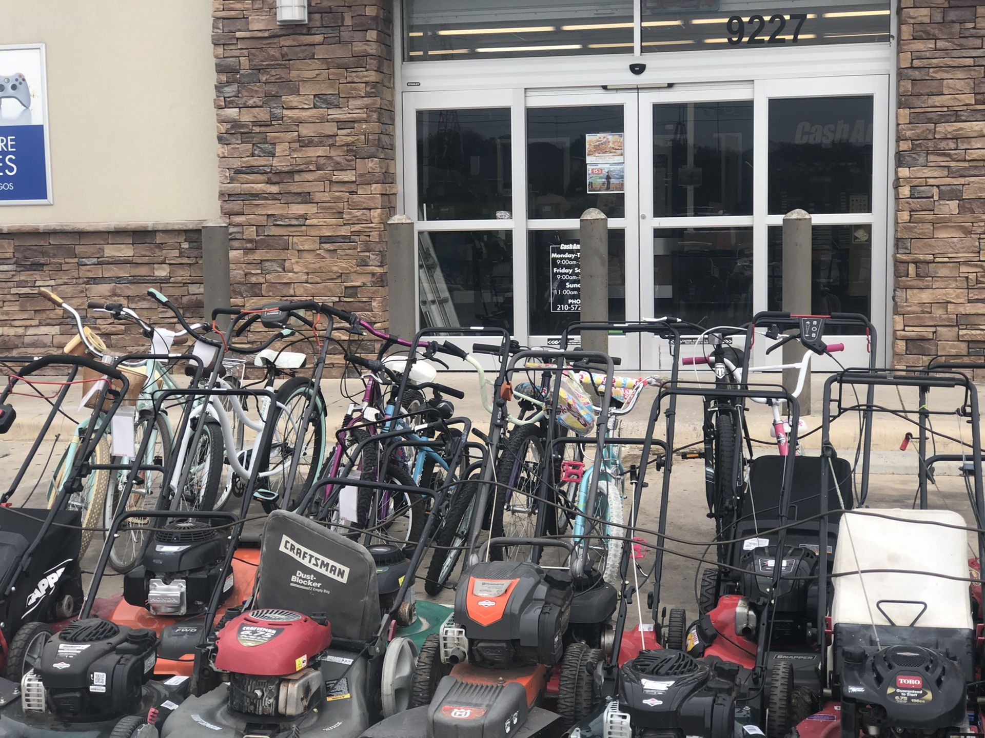 Multiple lawnmowers and bikes 9227 Marbach rd cash America pawn shop for Sale in San Antonio, TX