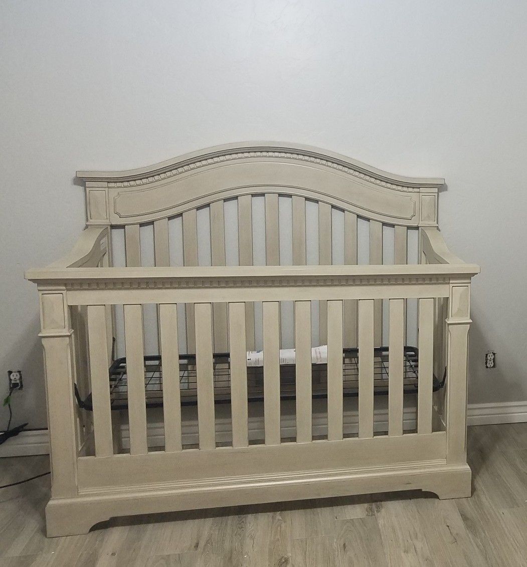 Baby crib and Dresser with changing table