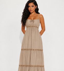 Beige maxi dress (small)