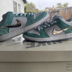 DS Nike SB x April Skateboards US size 9