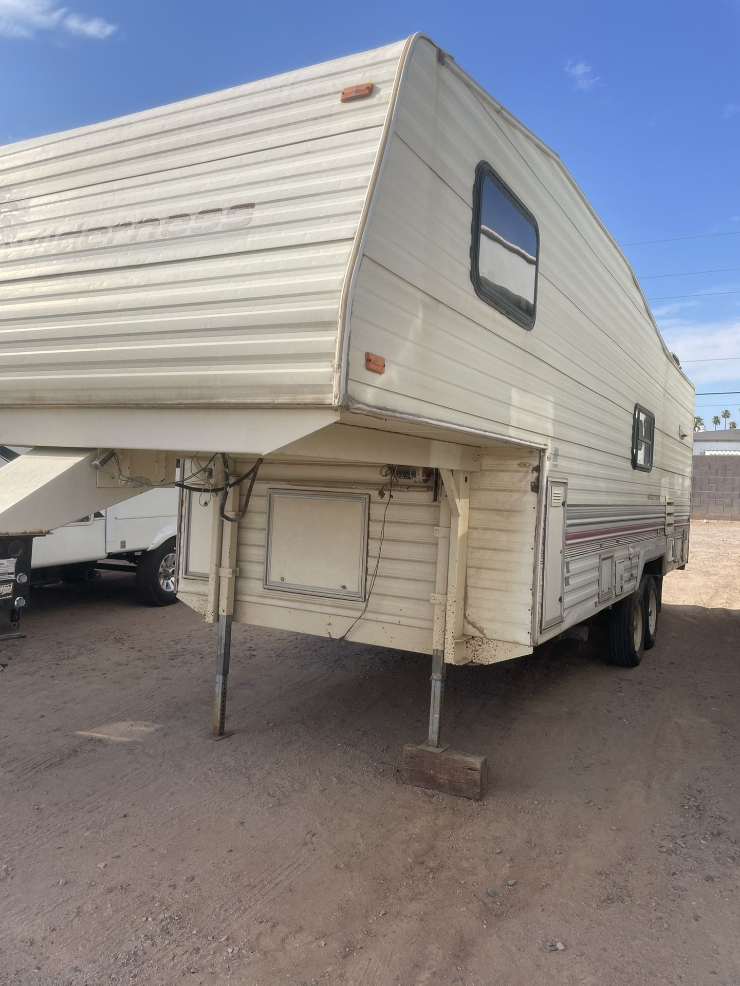 1997 Fleetwood Wilderness Fifth Wheel 30 Ft