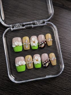 Press on Nails - size L - CASH ONLY - 75th ave and Peoria