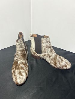 Myra Women's Brown and White Faux Fur Chelsea Ankle Boots